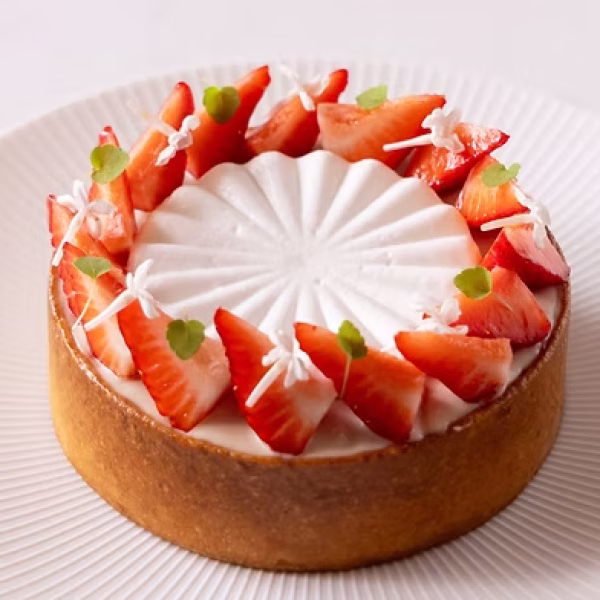 Strawberry & Lilac tart